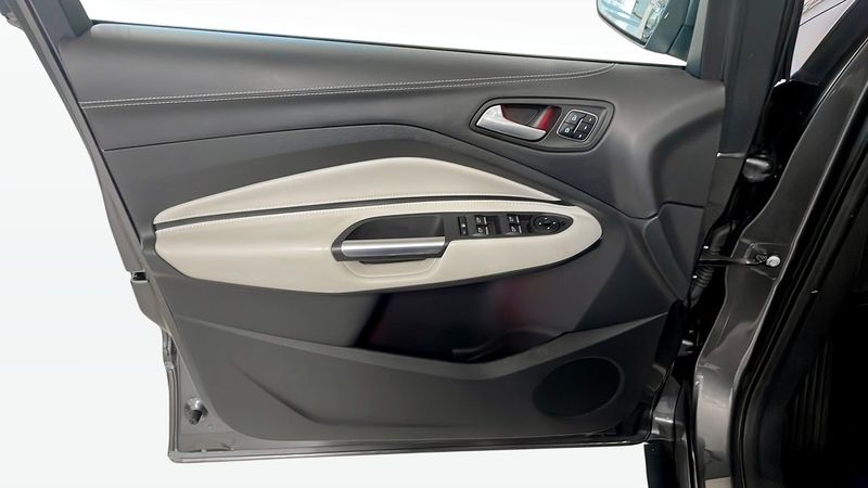 Ford Kuga bild 11