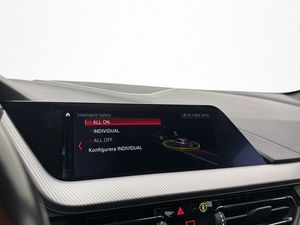 BMW 118 bild 24