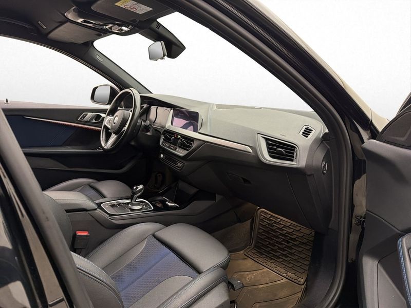 BMW 118 bild 15