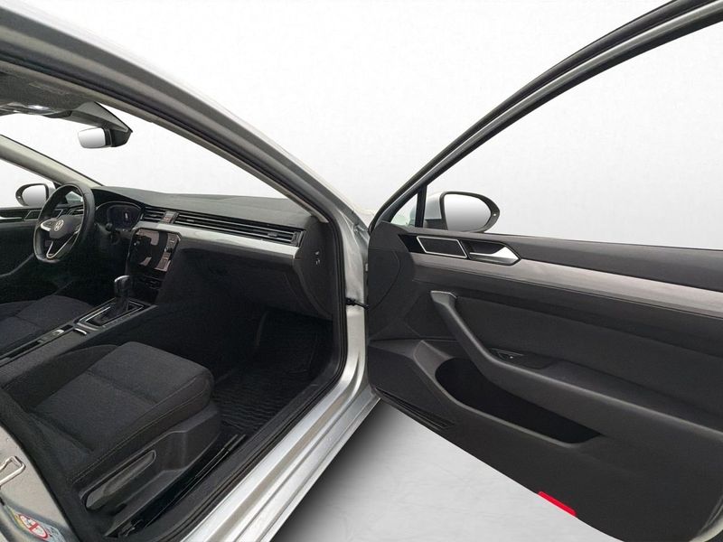 Volkswagen Passat bild 16