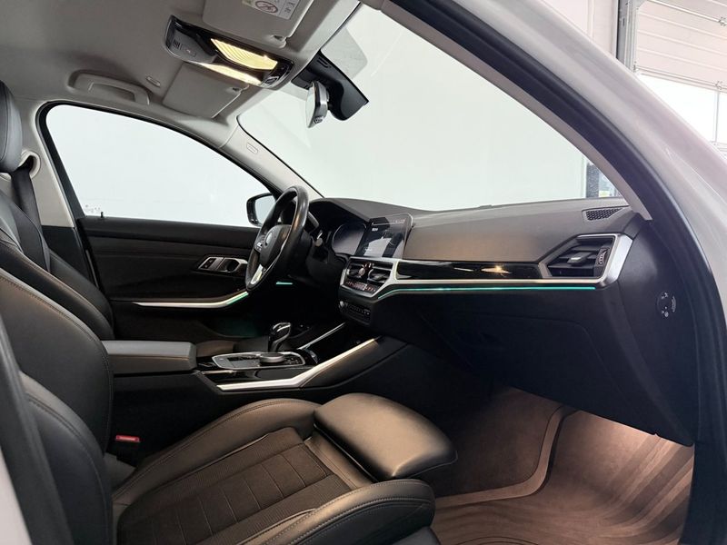 BMW 330 bild 13