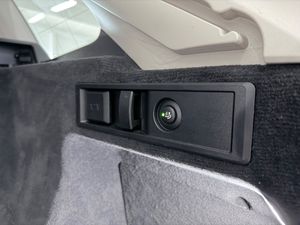 BMW 330 bild 9