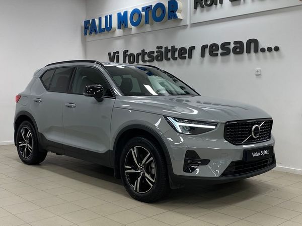 Volvo XC40 B3 FWD Bensin Plus Dark - 2025