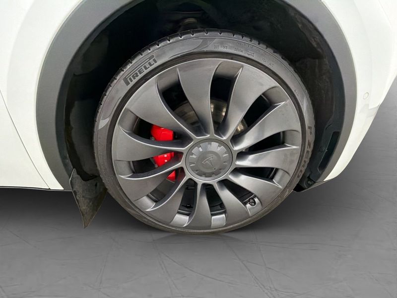 Tesla Model Y bild 34