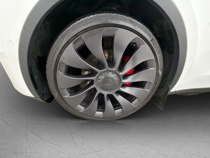 Tesla Model Y bild 31