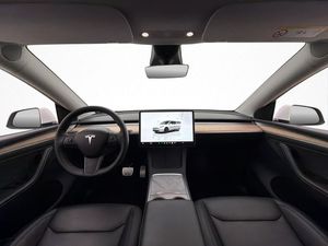 Tesla Model Y bild 17
