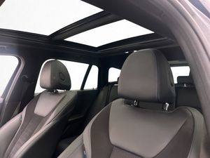 BMW 330 bild 11