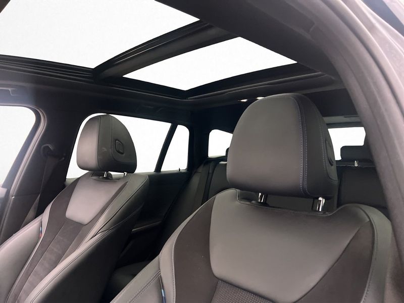 BMW 330 bild 11