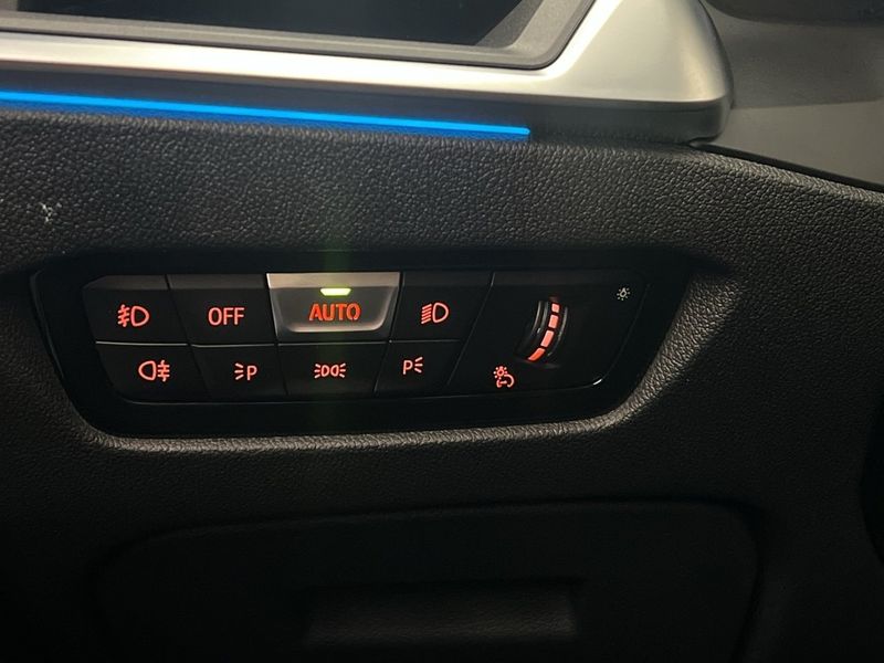 BMW 330 bild 14