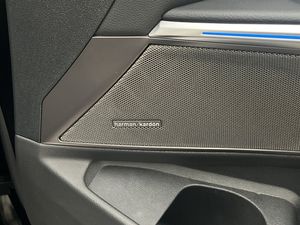 BMW 330 bild 12