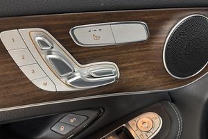 Mercedes GLC300 bild 17