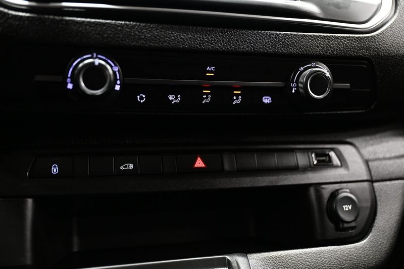 Opel Vivaro bild 37