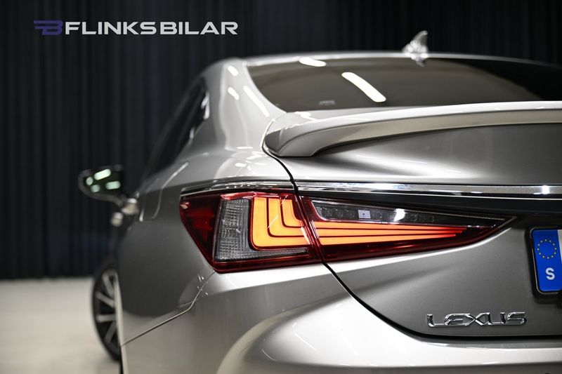 Lexus ES bild 8