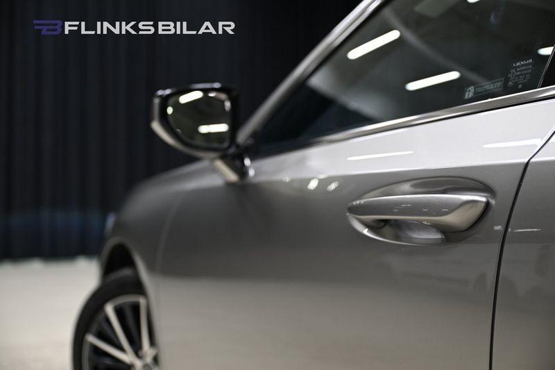 Lexus ES bild 6