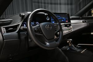 Lexus ES bild 13