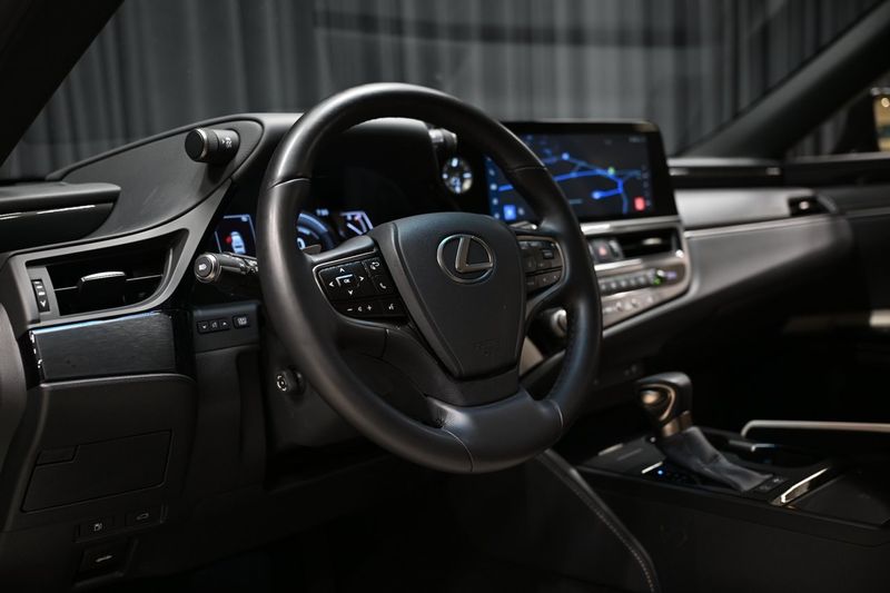 Lexus ES bild 13