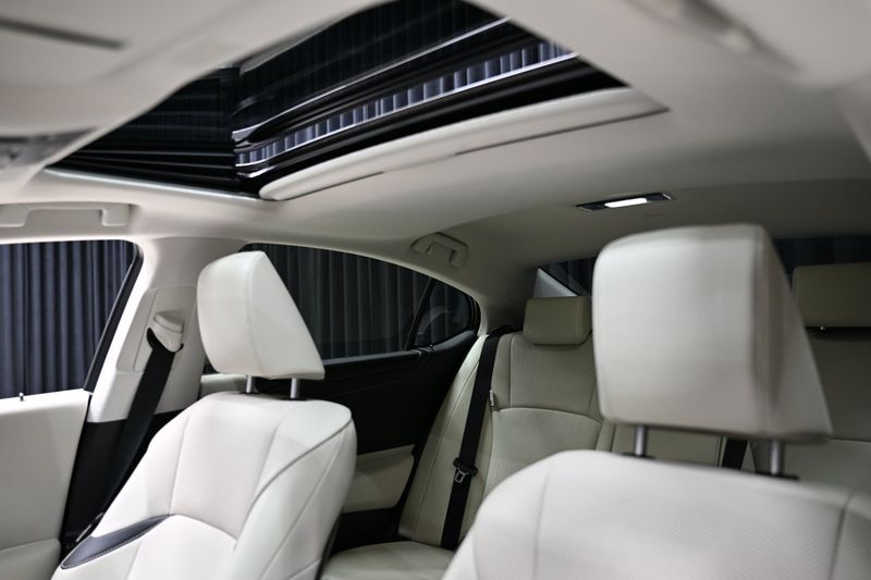 Lexus ES bild 14