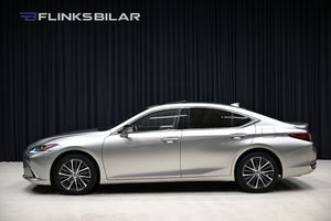 Lexus ES bild 2