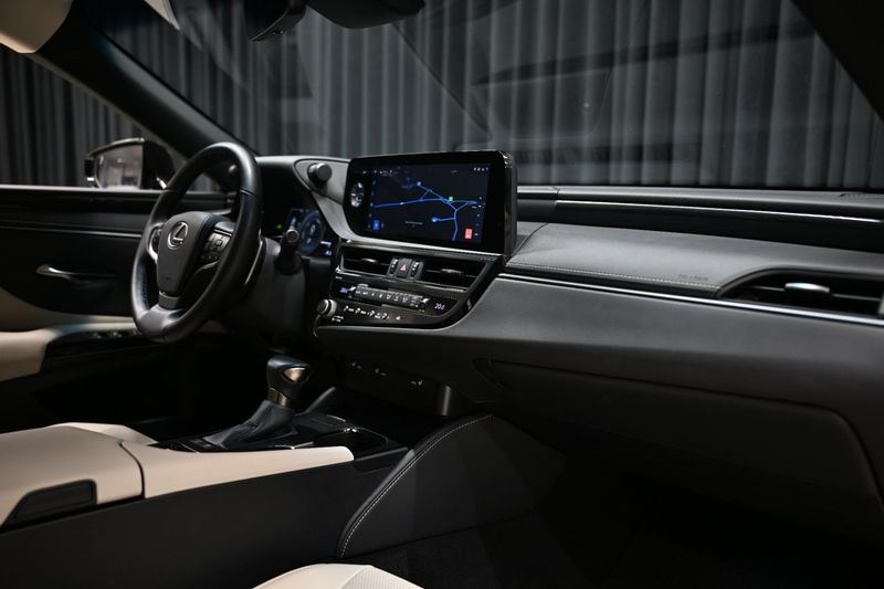 Lexus ES bild 33