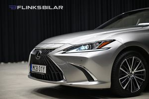 Lexus ES bild 12