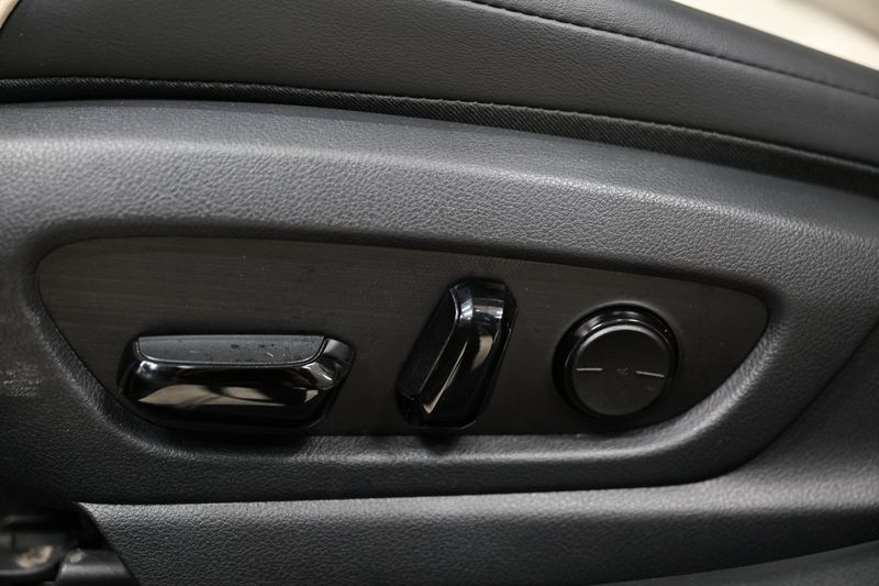 Lexus ES bild 17