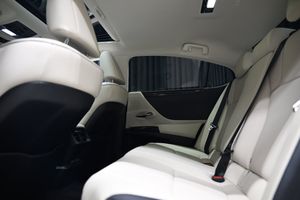 Lexus ES bild 18
