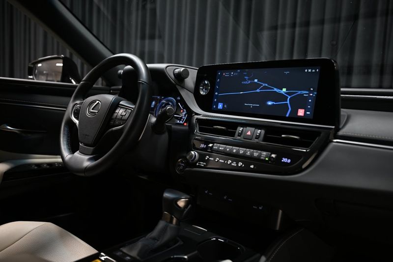 Lexus ES bild 34