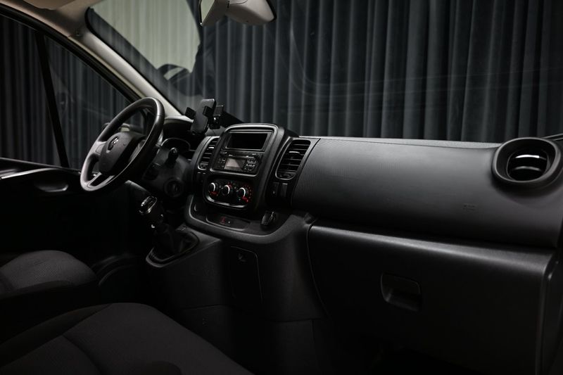 Renault Trafic bild 27