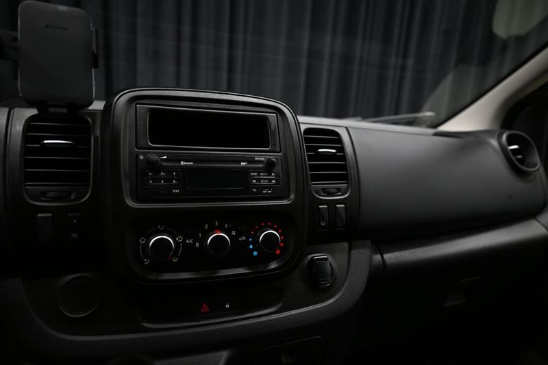 Renault Trafic bild 26
