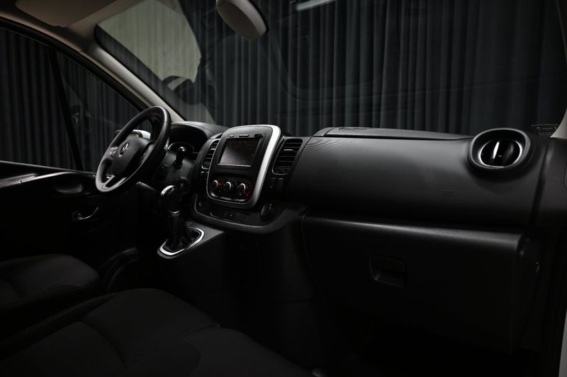 Renault Trafic bild 27