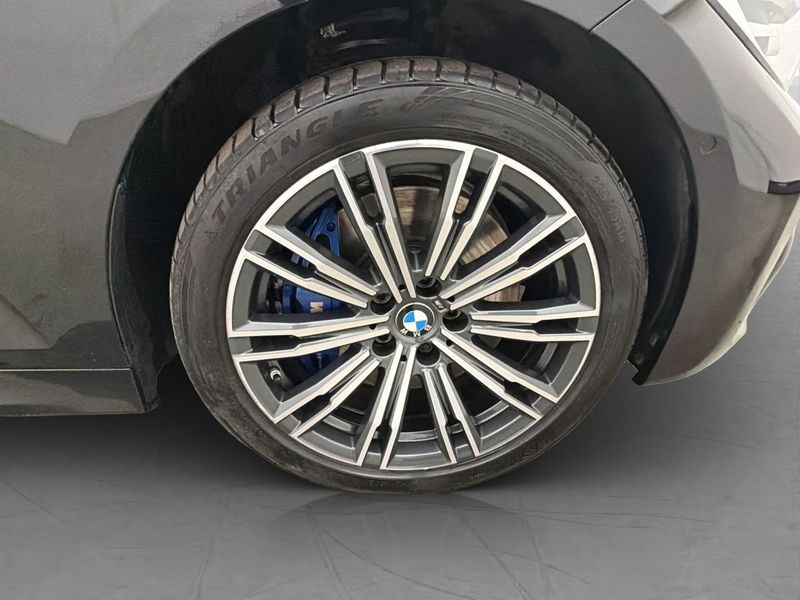 BMW 330 bild 38