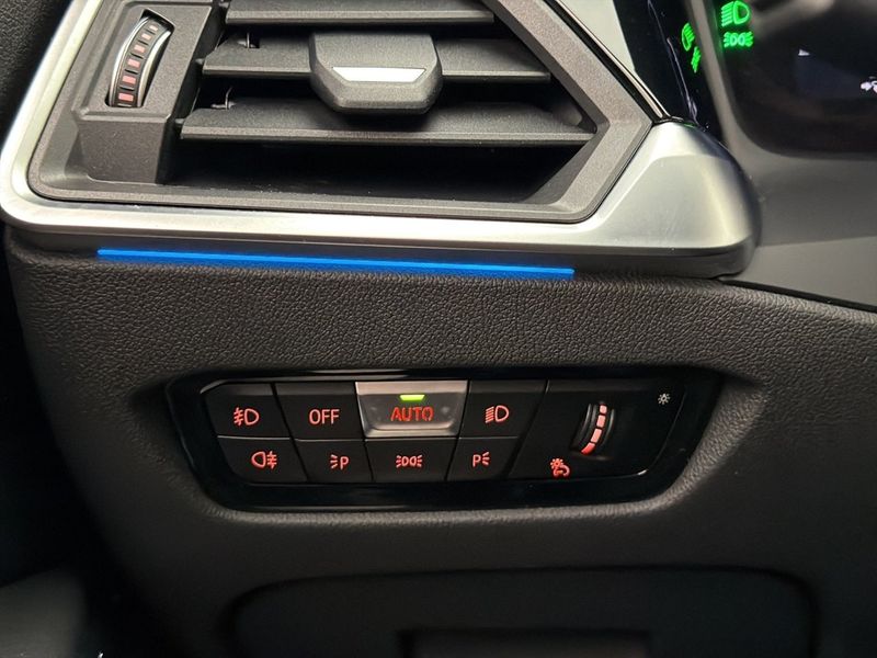 BMW 330 bild 15