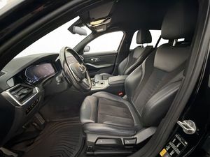 BMW 330 bild 12