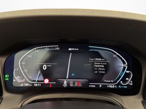 BMW 330 bild 19