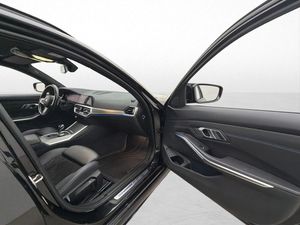BMW 330 bild 29