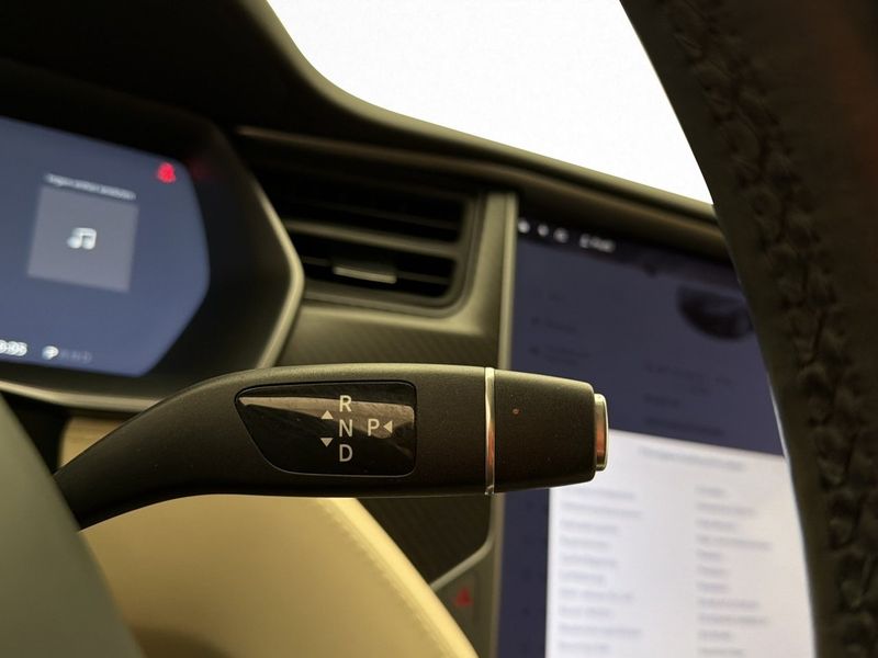 Tesla Model S bild 17