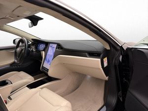 Tesla Model S bild 27