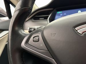 Tesla Model S bild 14