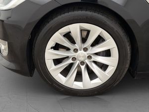 Tesla Model S bild 34