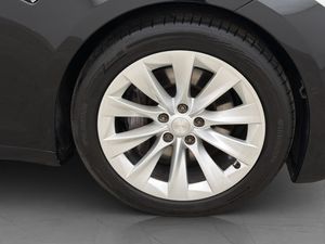 Tesla Model S bild 33