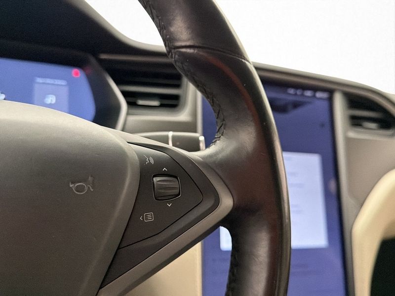 Tesla Model S bild 16