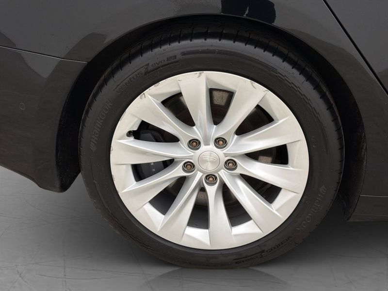 Tesla Model S bild 32