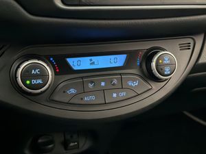 Toyota Yaris bild 23
