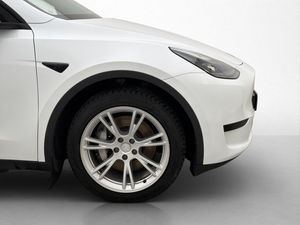 Tesla Model Y bild 12