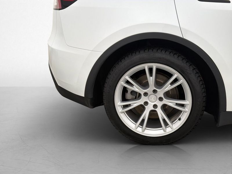 Tesla Model Y bild 11