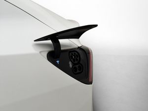 Tesla Model Y bild 17
