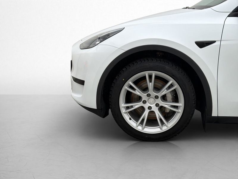Tesla Model Y bild 9