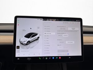 Tesla Model Y bild 30