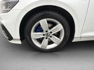 Volkswagen Passat bild 8