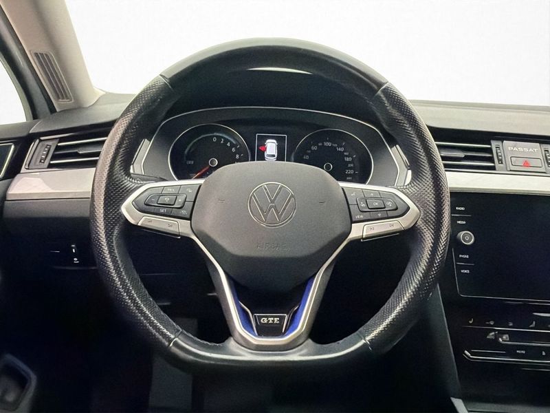 Volkswagen Passat bild 18